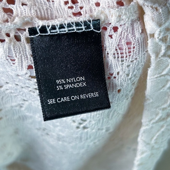 Torrid Stretch Lace Mock Neck Long Sleeve Top Cottagecore Sz 2 - Picture 5 of 5